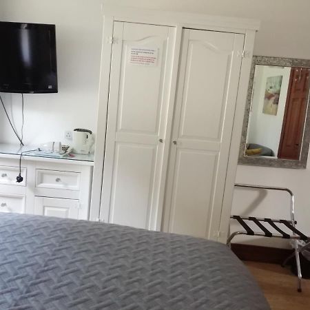 J And J Guest House Ballycastle Buitenkant foto