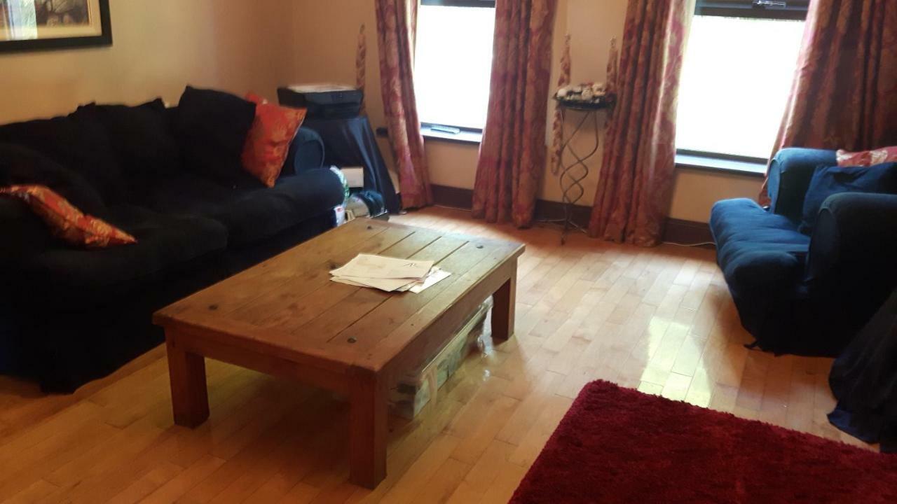 J And J Guest House Ballycastle Buitenkant foto